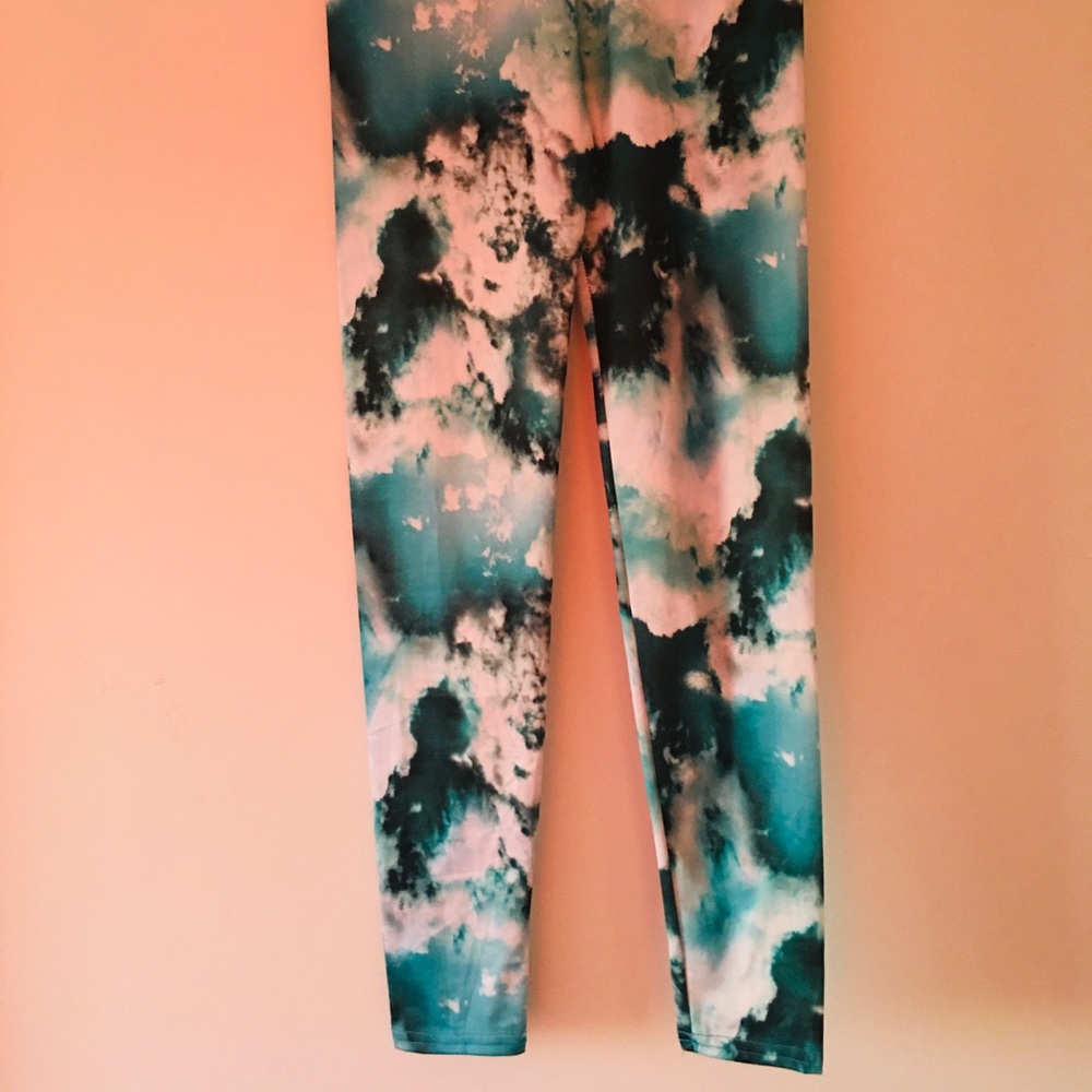 Blue and White Patterned Leggings